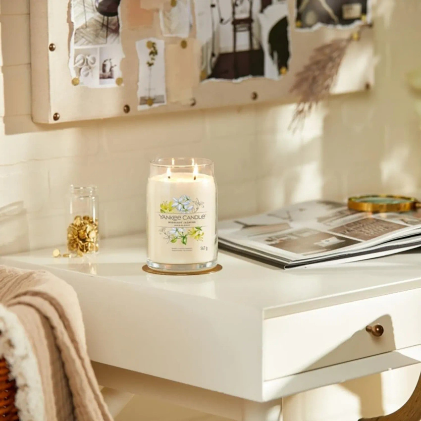 Yankee Candle Signature große blumige Duftkerze im Glas 567 g - Midnight Jasmine