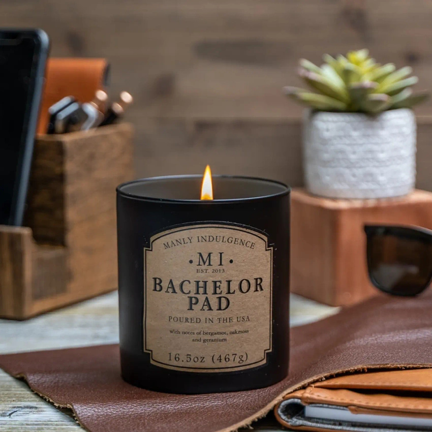 Candela di soia profumata da uomo Colonial Candle - Bachelor Pad